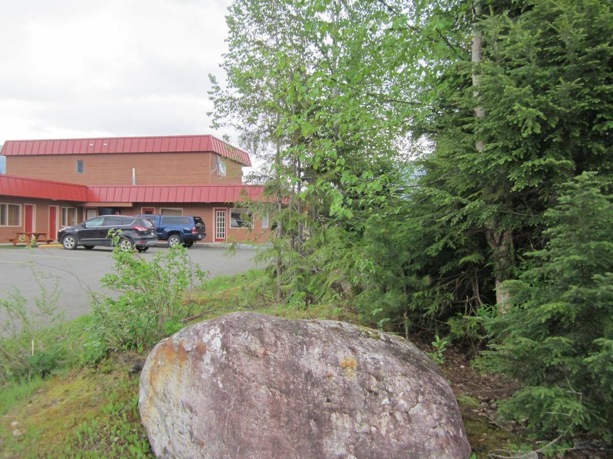Saddle Mountain Lodge Blue River Buitenkant foto